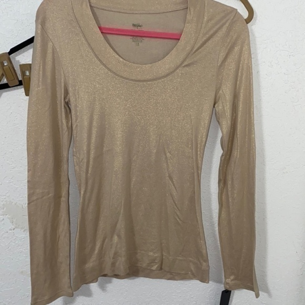 Mossimo gold long sleeved shirt